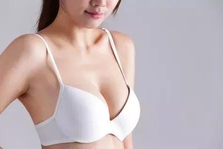 胸部有硬塊，是長了腫瘤嗎？這三步讓你充分了解自己的乳房，提高防癌意識