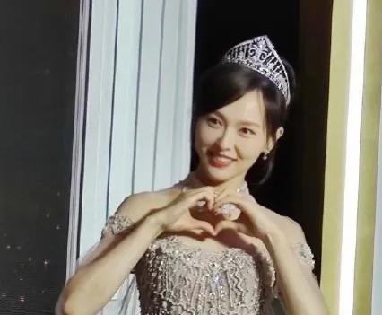 女人早生孩子好还是晚生孩子好？她说出的答案，令人叫好