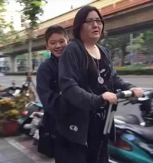 女人的马仔是什么意思