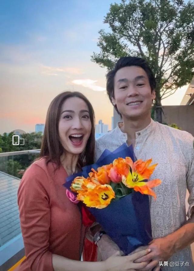 泰星noon和老公甜蜜度过结婚十一年,taew和男友庆祝恋爱一周年 恋爱病