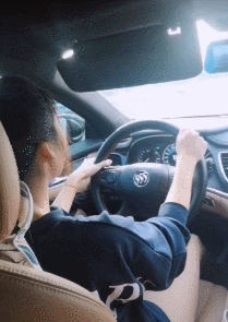 搞笑动图GIF图:就想问一下,以后小学生的业务谁还敢接