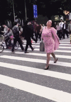 搞笑的动图GIF：过于真实，卧槽，你老婆来啦！