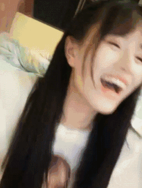 清纯美女的动态图图片：妹子功夫了得