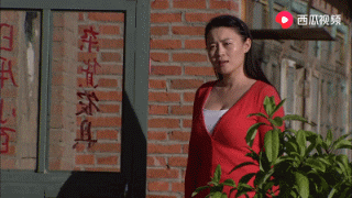 邪恶美女GIF动图：妹子这一笑，让人心都化了！