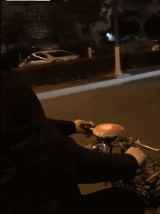 倒霉催了的动态图片：嗯 ，就是痛没别的