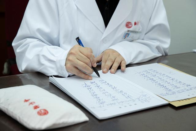 肺癌患者：喝藥1周后沒啥效果，1個月后咳嗽止，1年后我正常上班
