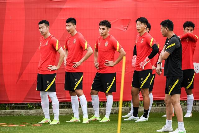 名记曝足协召开内部会议,向国足下达“必杀令”:对阵越南必须全取三分,不能背负“骂名”而被载入历史