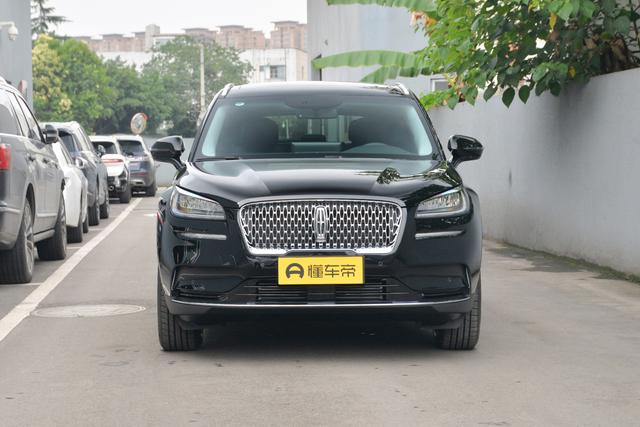 数读 | 特斯拉、红旗跻身第二梯队，豪华品牌11月上险量Top  15