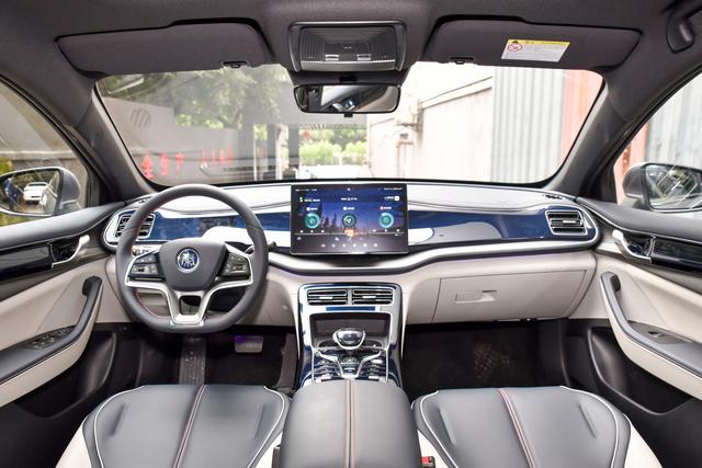 比亚迪秦Plus EV 能否撬开家用电动轿车市场，获得车主们的喜爱？