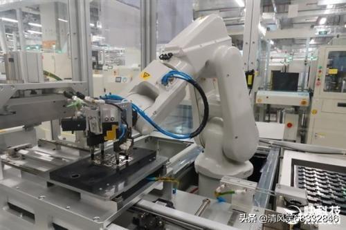 网上有各种对某品牌手机的非议，说它贵，割韭菜，真是这样吗？