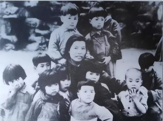 1945年刘伯承6岁女儿刘华北遇害，死前曾对凶手说：叔叔我认识你