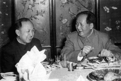 看到在乌克兰发生的一切后，我们更深刻地认识到了毛主席的伟大