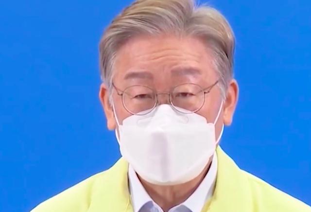 韩国总统竞选变“揭丑”大战，文在寅能否打破“青瓦台魔咒”？