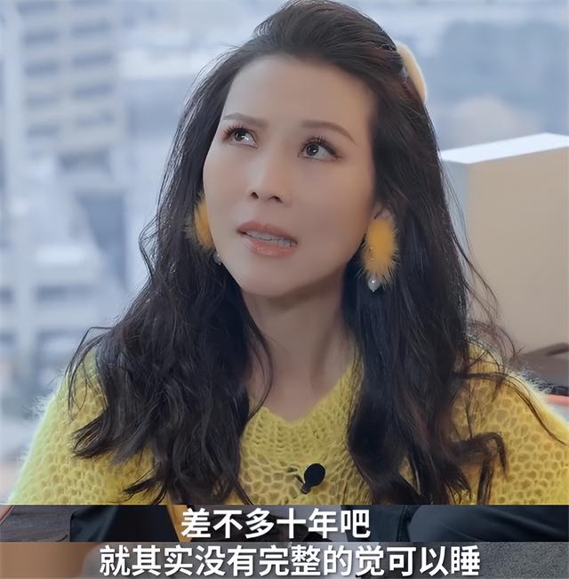 2022-03-30 蔡少芬当妈后十年没睡过整觉