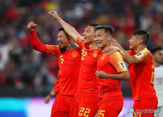 国足溃败，陈戌源忍无可忍，与国脚同场竞技，甘当陪练，多次进球