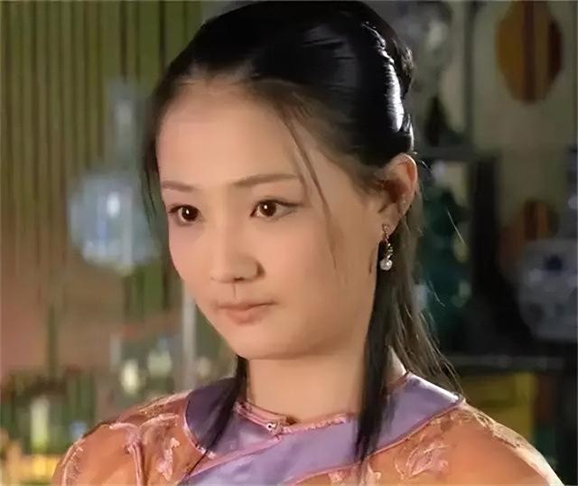 甄嬛传：眉庄葬礼上浣碧一个行为，让甄嬛一下子起了灭了她的心思