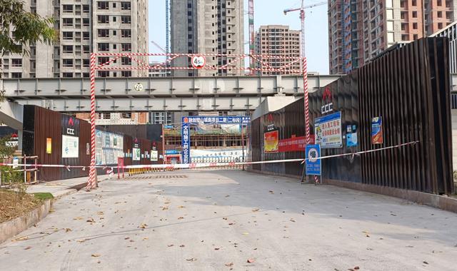 又一个知名房企暴雷！重庆多个工地疑似停工，复工演戏被打脸
