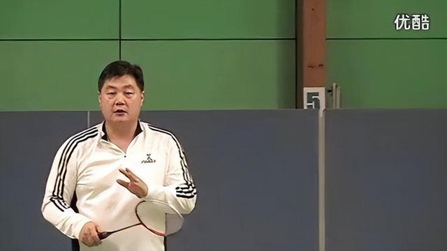 李在福: 握拍是羽毛球最重要环节, 将决定所有技术, 你需要变换