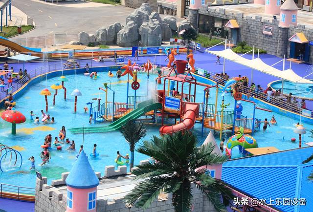 長隆水上樂園遊玩項目獲得水上遊樂設備獎的超級大喇叭滑梯