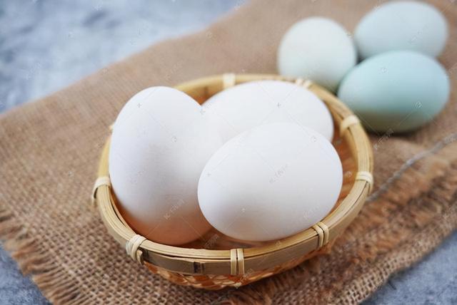鸡蛋、鸭蛋、鹅蛋，哪个更有营养？为什么鹅蛋更大，却不受欢迎？