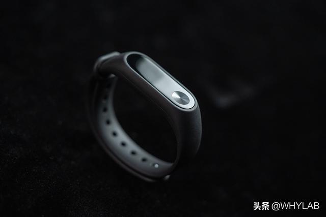 七代同堂，看小米手环 7 是否值得入手？