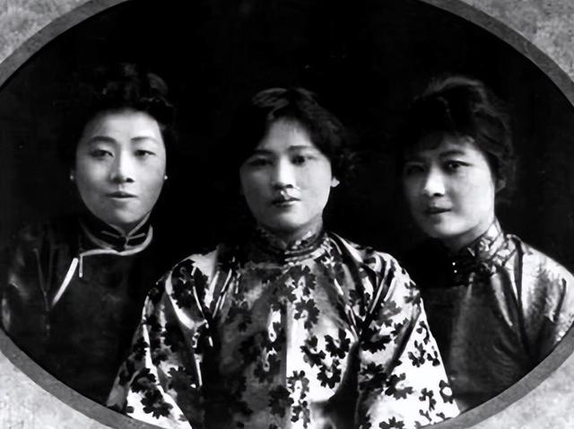 得知宋庆龄逝世，宋美龄翻画册两小时数次落泪，为何拒绝回国奔丧