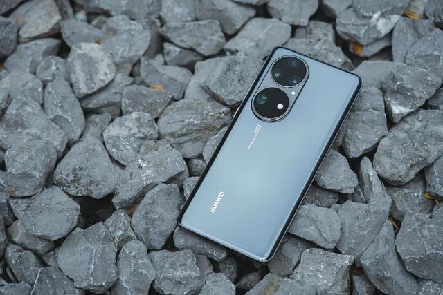 用了4年的华为手机退休，下一款如何选？弄清这四点，不花冤枉钱