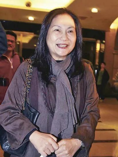 具俊晔做核酸满面桃花，大S妈对他设置两条红线，或无法住大S豪宅