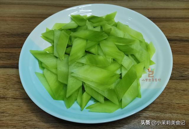 春季湿气重，多吃“3红3白2绿”，少食2样，健脾除“湿”轻松度春