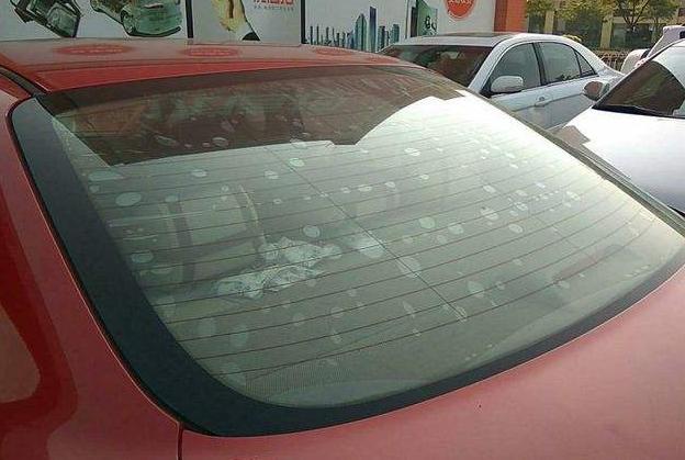 贴膜后几天可以开车窗洗车(车窗玻璃贴膜几天能洗车)