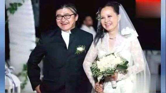 上过9次春晚的刘欢：与妻子认识9天闪婚，结婚33年恩爱，独女优秀
