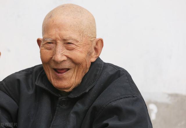寿命与体重的关系被发现：60岁后，这样的体重刚刚好，你达标了吗