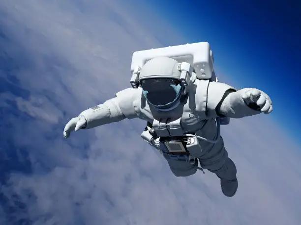 飞机从万米高空中直接坠落，人是感觉到失重还是超重？