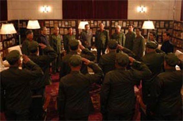 1973年，毛主席突然召集各大军区司令，说：君不见朝歌屠叟辞棘津
