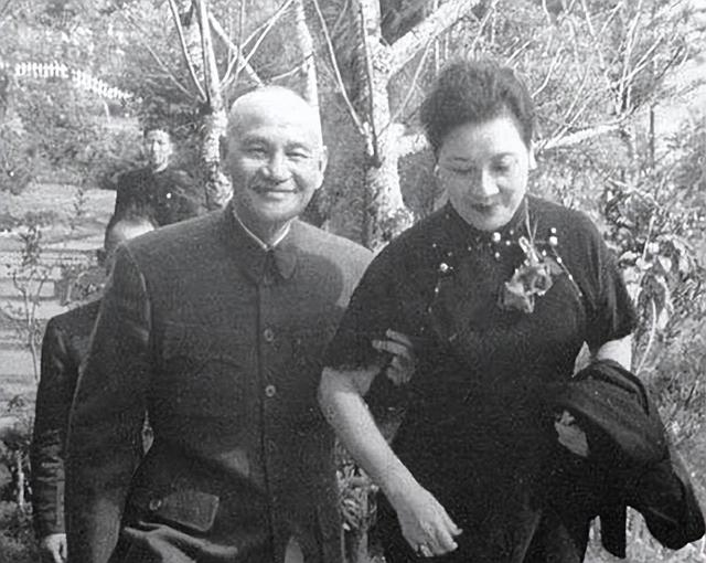 1971年宋家三姐妹缺席宋子文葬礼，尼克松：我真不理解你们中国人