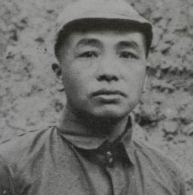 1952年彭德怀回国，邓华请求粟裕接替总指挥，毛主席为何拒绝？