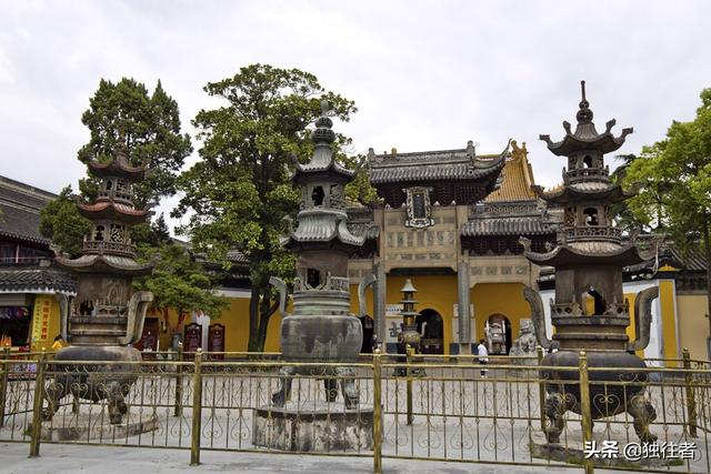 中国四大名寺之一，充满历史传说与神话故事的金山寺