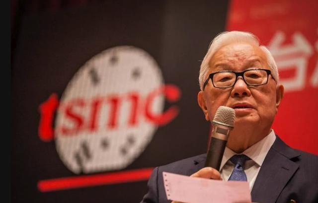 外媒：三星、台积电通知客户，芯片代工涨价5~20%，谁来买单？