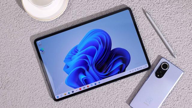 华为MateBook E二合一形态随需而变，随时随刻高效办公