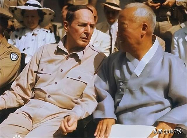 1951年朝鲜战争中，麦克阿瑟为何突然被解职？不单单是因为战败