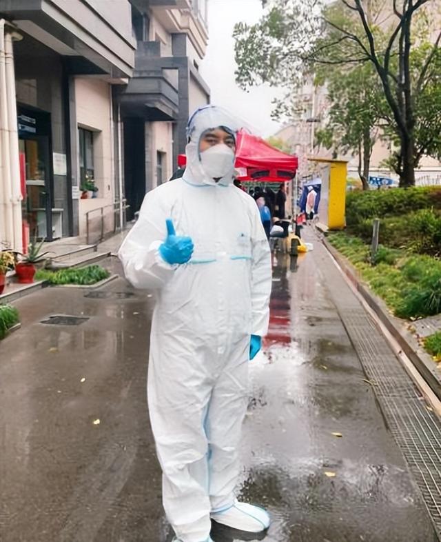5个住上海的港台艺人，刘畊宏一家吃馒头，38岁女港星：感谢祖国