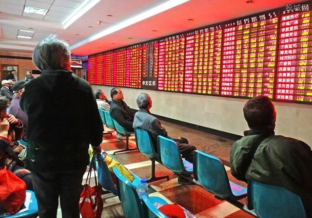 高层定调！中国再迎大基建？稳定信心！中国经济能否扭转颓势？
