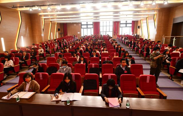 共青团九江市柴桑区第二次代表大会第一次全体会议召开