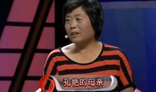 2009年女子翻墙摔截瘫，男友租5平房子照顾，连续四年背她爬泰山