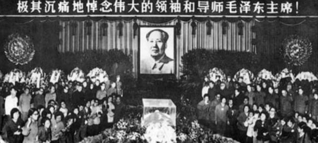 54年翟白元调侃毛主席，引得主席大笑，聂荣臻：他们关系不一般