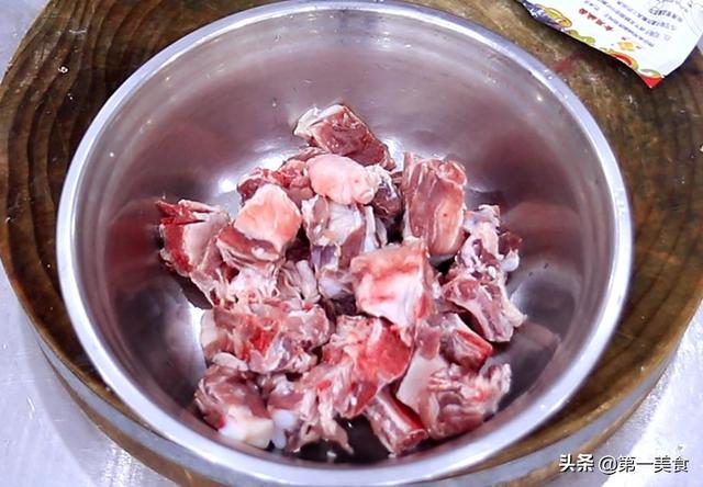 冬天多熬这5种汤，孩子喝了补钙，大人喝了减脂，营养丰富又美味