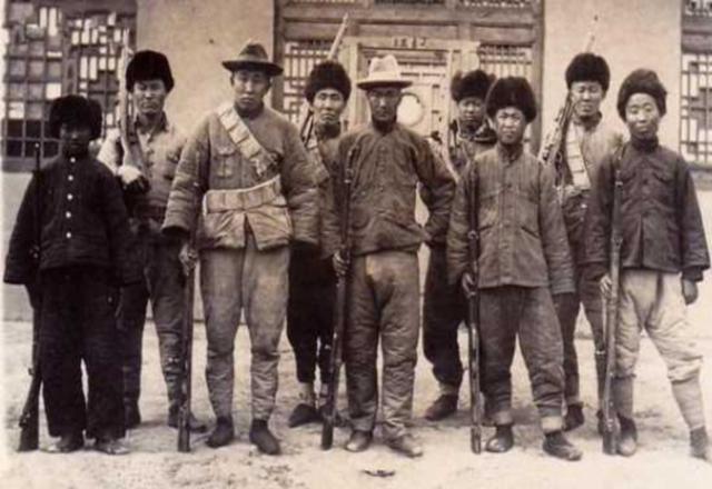 1937年，周恩来劳山遇刺，11名警卫壮烈牺牲，究竟何人如此大胆？