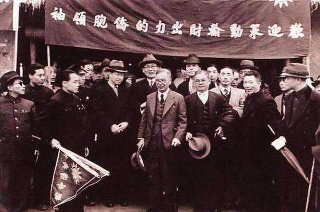 1911年洪门大哥倾尽家产支持革命，开国大典时周总理：抬上天安门