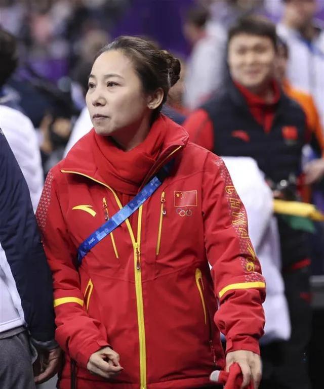 生涯共获得77块金牌，解说火出圈的王濛，为何三次被国家队开除？