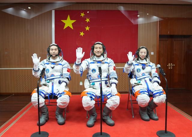 定了！神舟十四、十五号6名航天员已选定，会有外国宇航员吗？